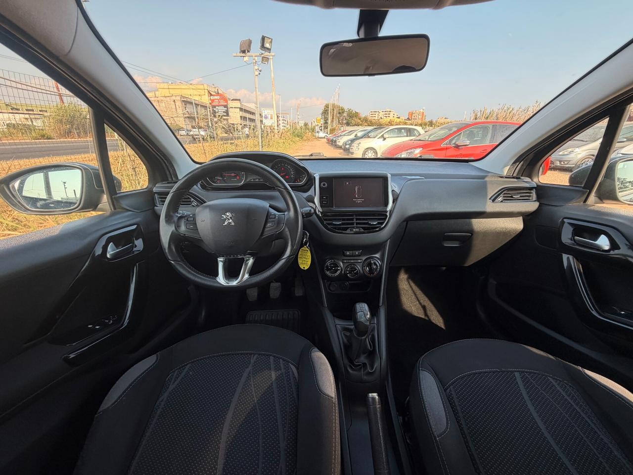 PEUGEOT 208 ALLURE 1.2 82CV 101.000 KM ANNO 2015 NEOPATENTATI
