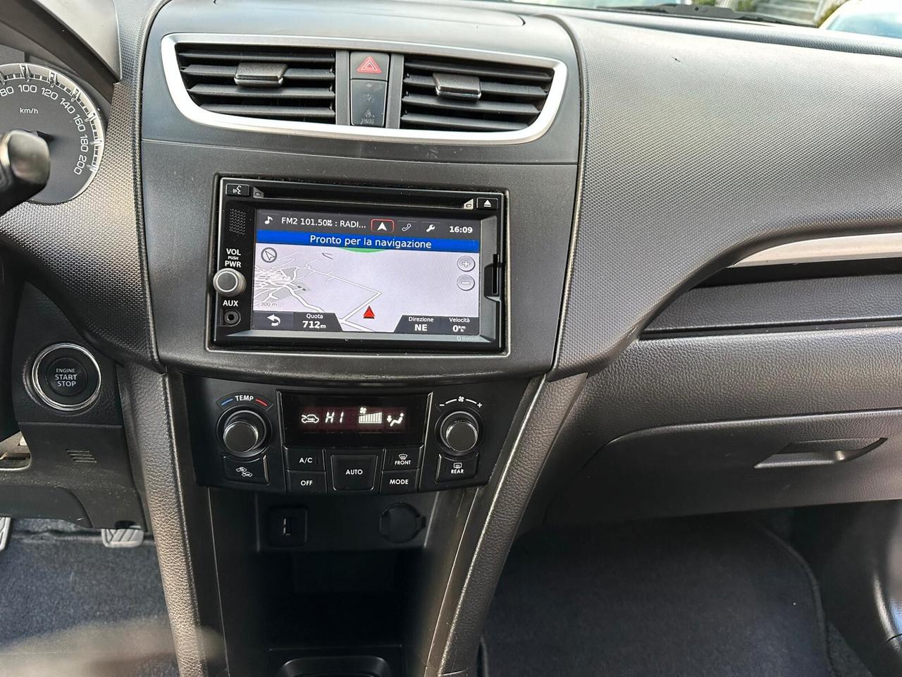 Suzuki Swift 1.3 DDiS 5 porte B-Top Bi-Color