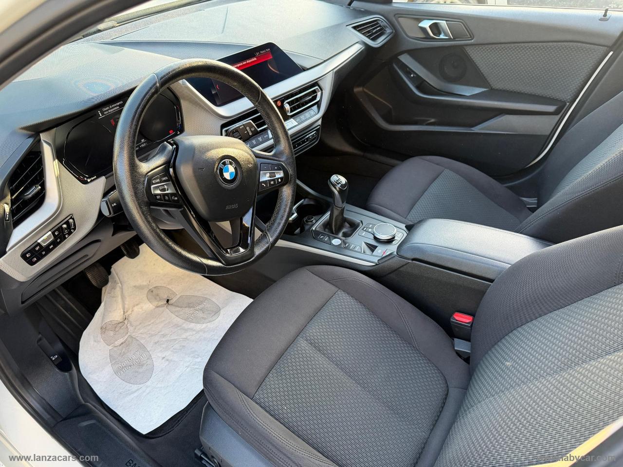 BMW 116d 5p. Advantage