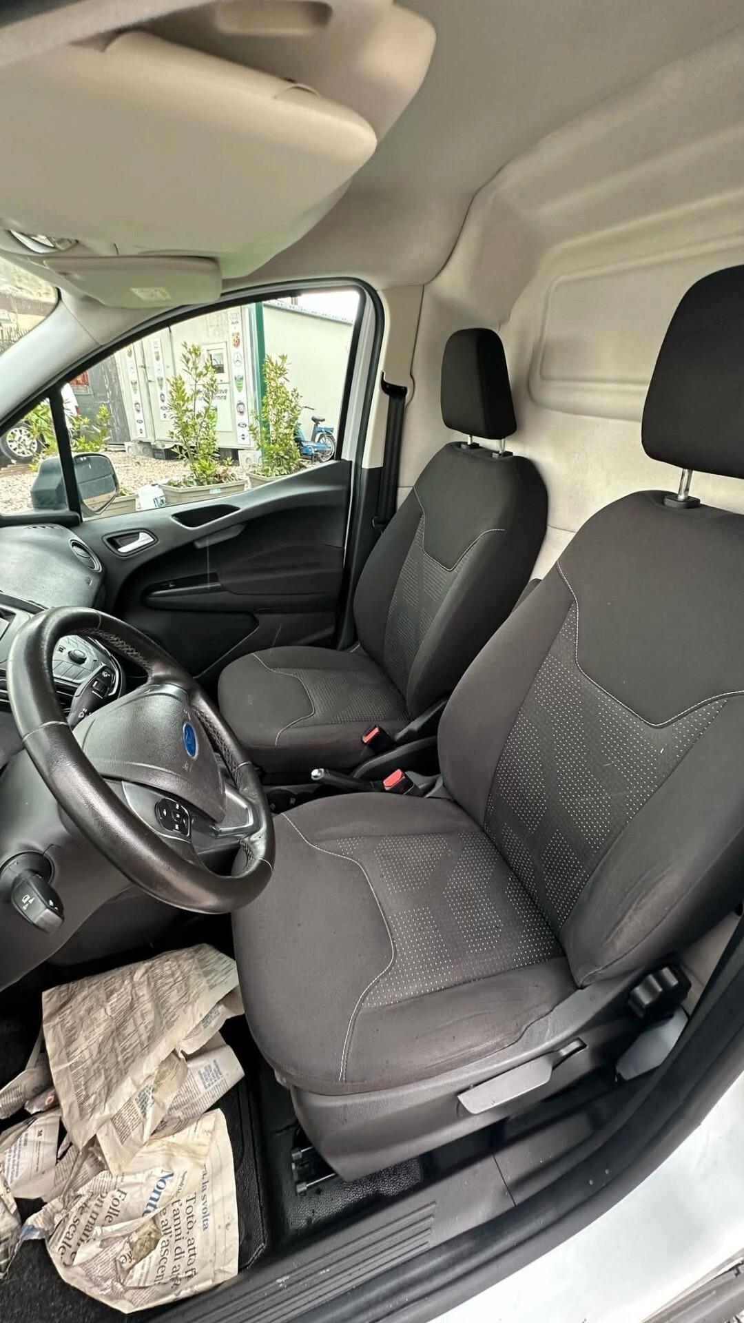 Ford Transit Courier 1.5 TDCi 75CV Van Entry