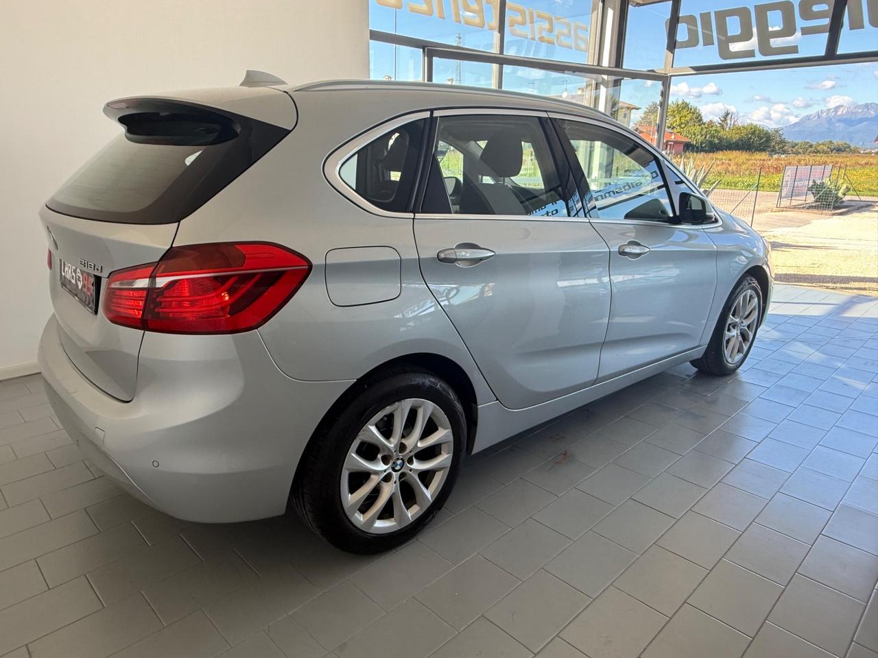 Bmw 2er Active Tourer 218d Advantage