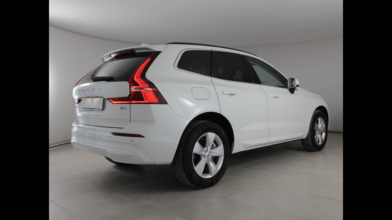 VOLVO XC60 CORE B4 AUT N1