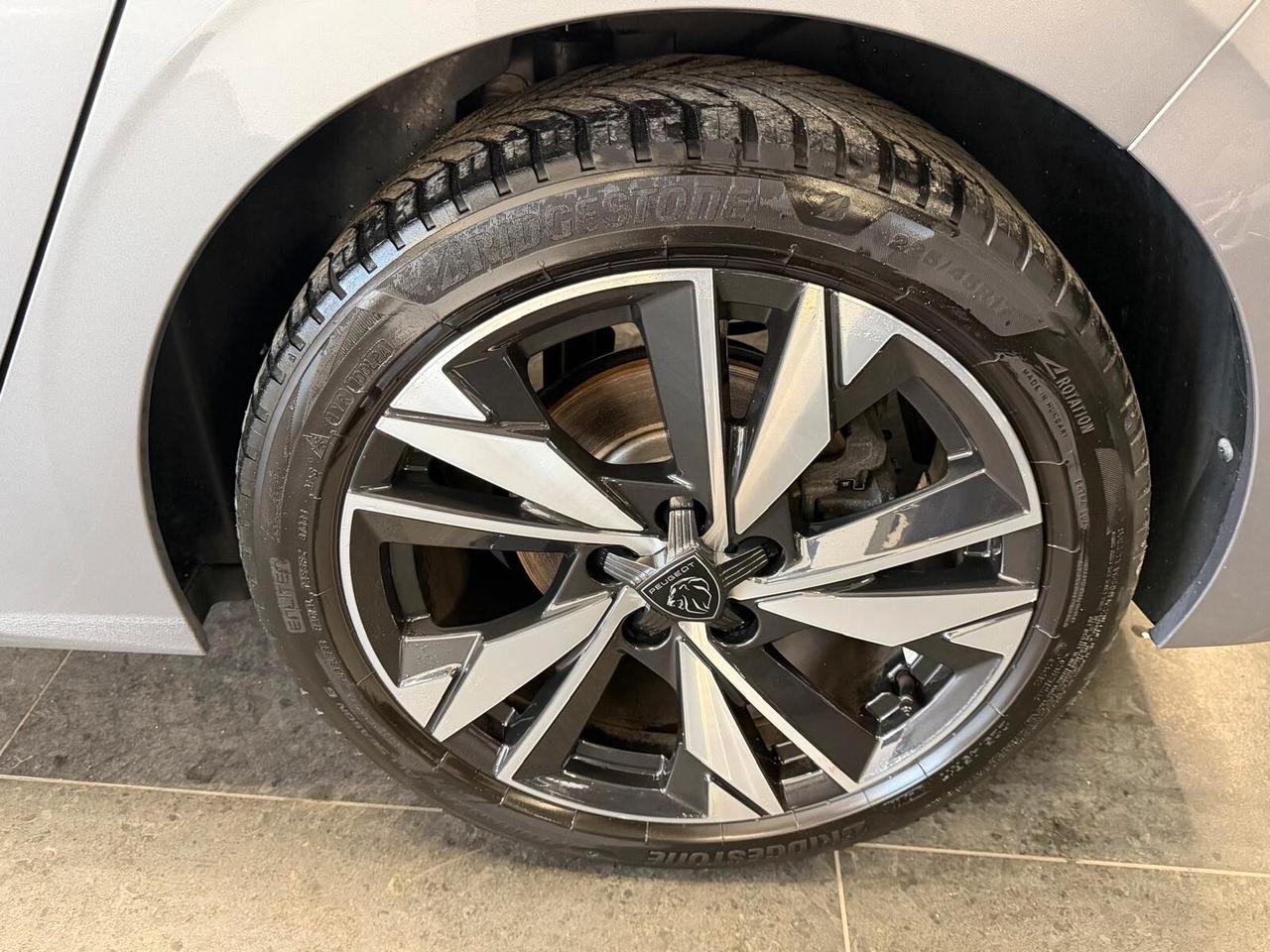 PEUGEOT 308 BERLINA ALLURE 1.5 PELLE NAVI OK NEOPATENTATI ANNO 2022