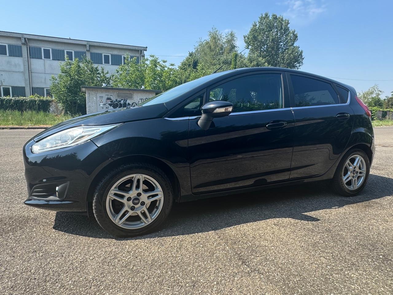 Ford Fiesta 1.5 TDCi 75CV 5 porte Titanium