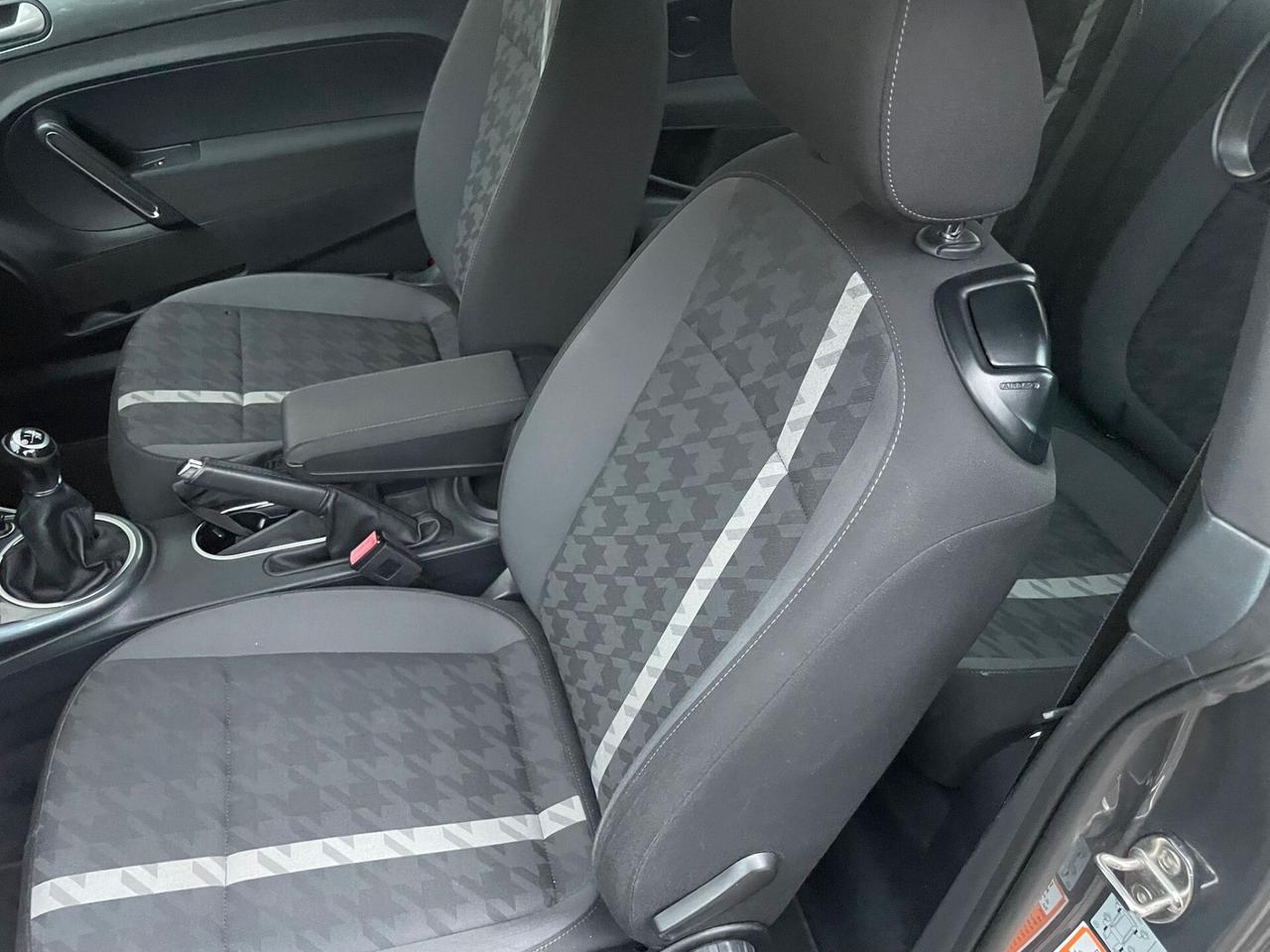 Volkswagen Maggiolino 2.0 TDI H.line 2017