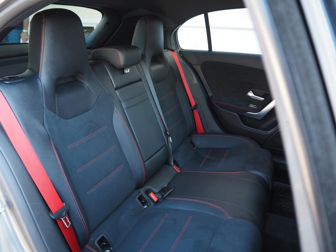 Mercedes-benz A 35 AMG Premium Plus