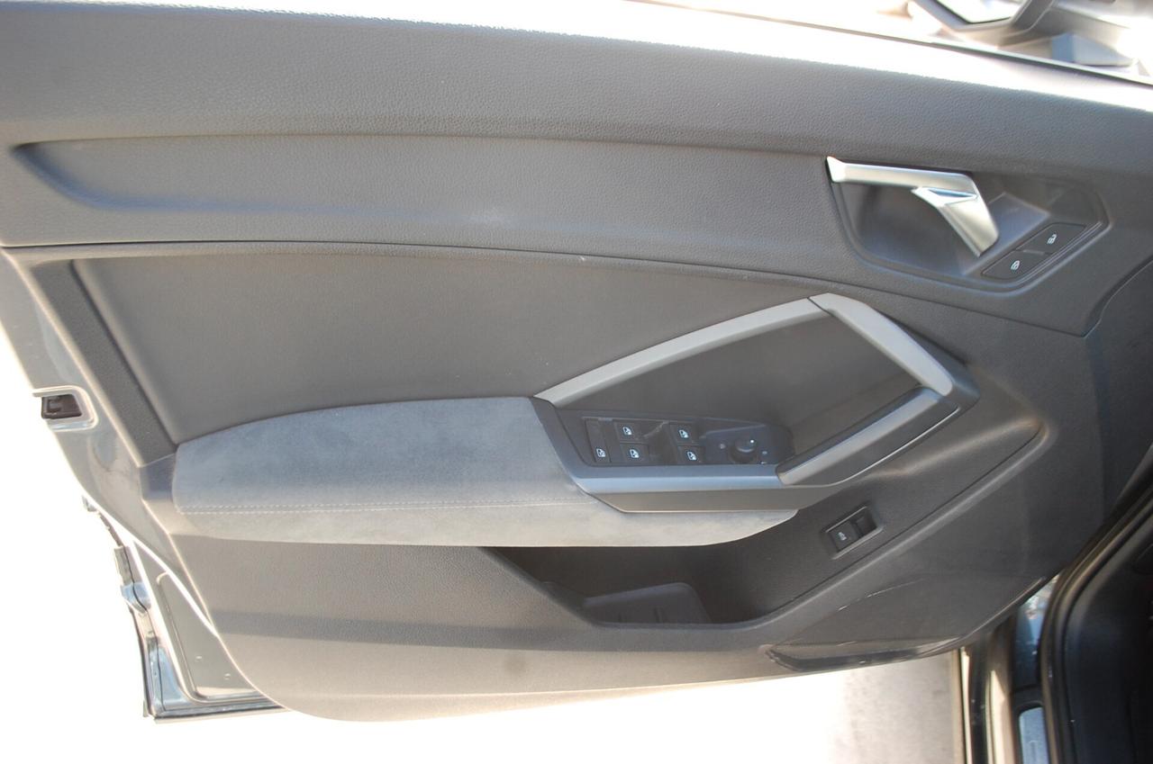 Audi Q3 Sportback 40 2.0 Tdi S line Quattro 190CV S-Tronic