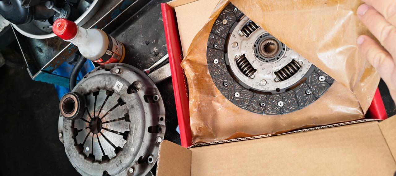 Fiat Punto 2016 GPL NUOVO FRIZIONE NUOVA