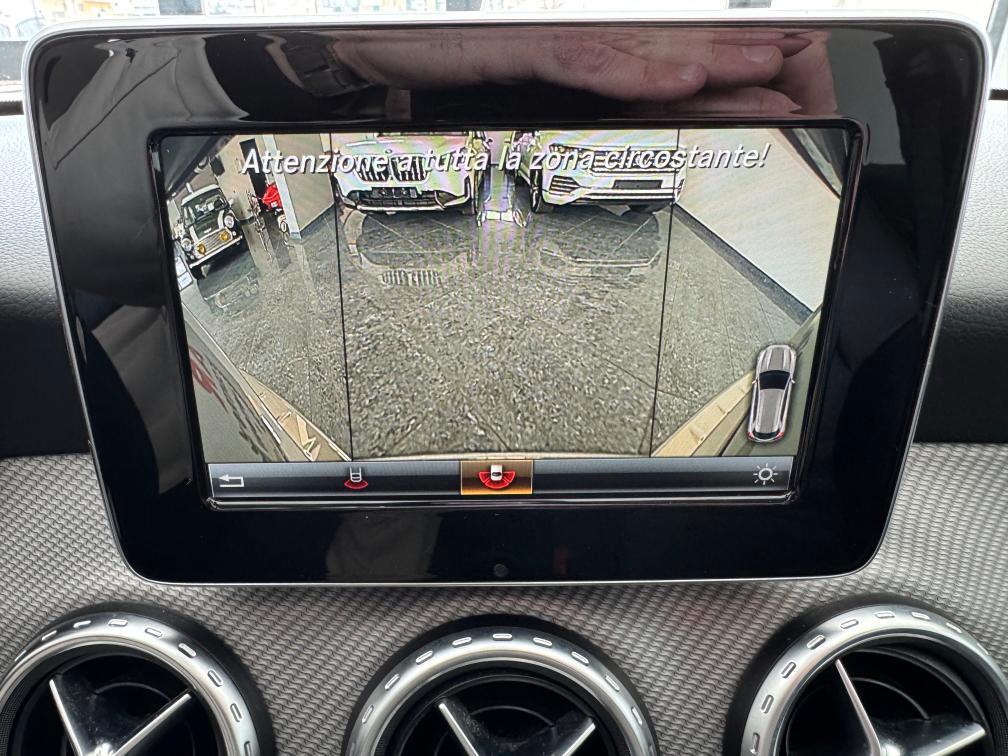 Mercedes-Benz GLA 200 d Sport Navi Pelle Pdc Retrocamera Uniprop