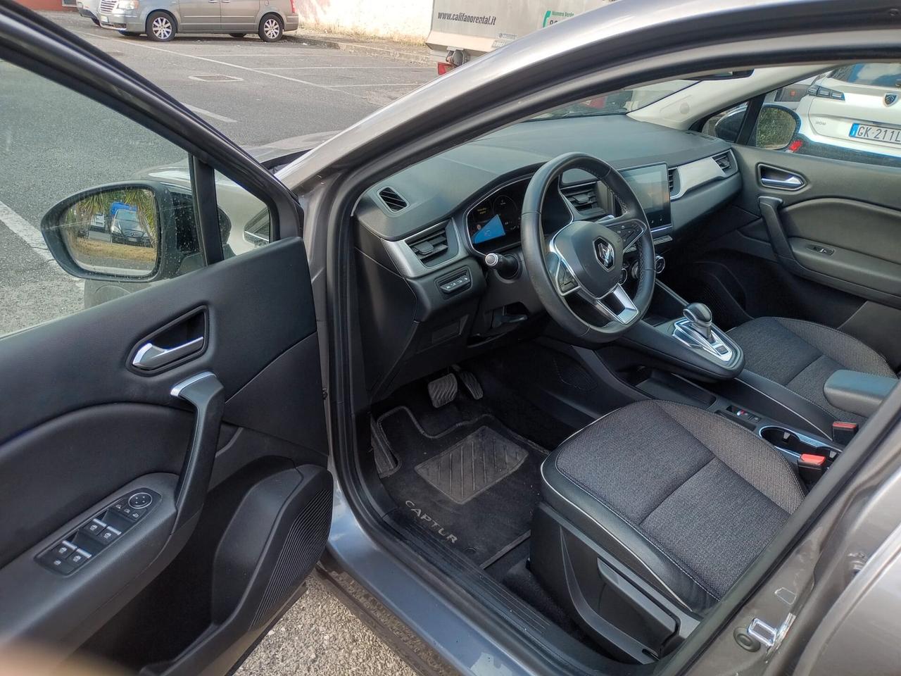 Renault Captur Mild Hybrid 140 CV Business