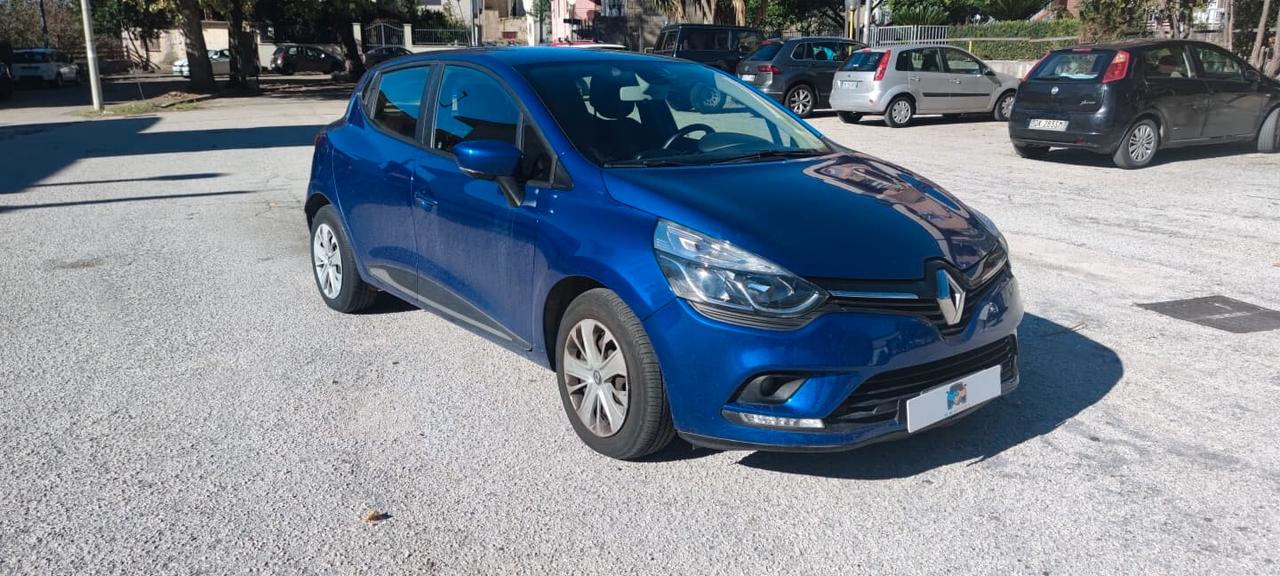 Renault Clio TCe 12V 90 CV GPL 5 porte Moschino Life