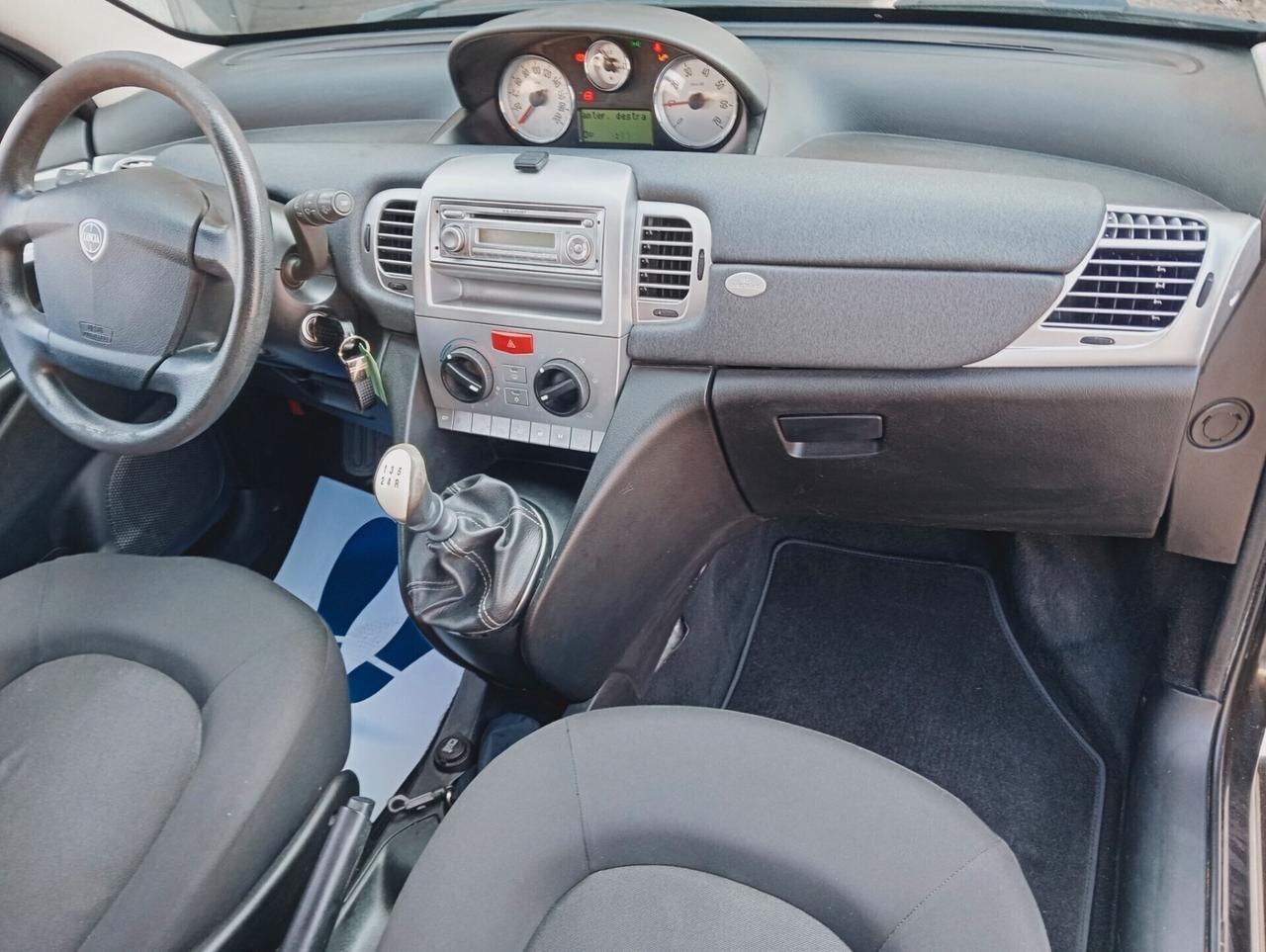 Lancia Ypsilon 1.4 Platino Ecochic GPL
