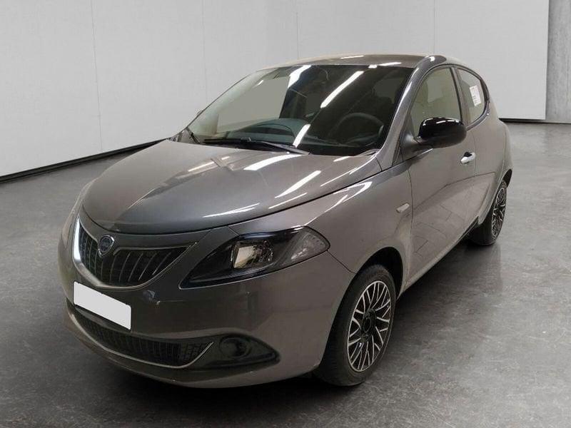 Lancia Ypsilon 1.0 firefly hybrid Platino s&s 70cv