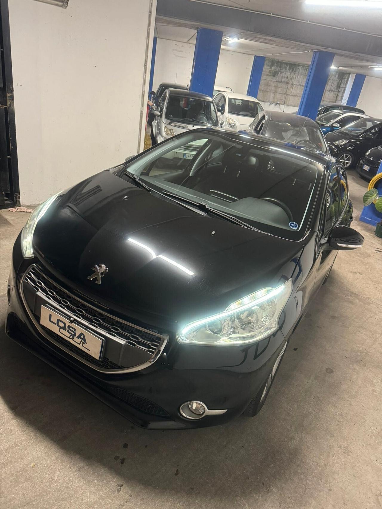 Peugeot 208 1.6 e-HDi 92 CV Stop&Start - 2013