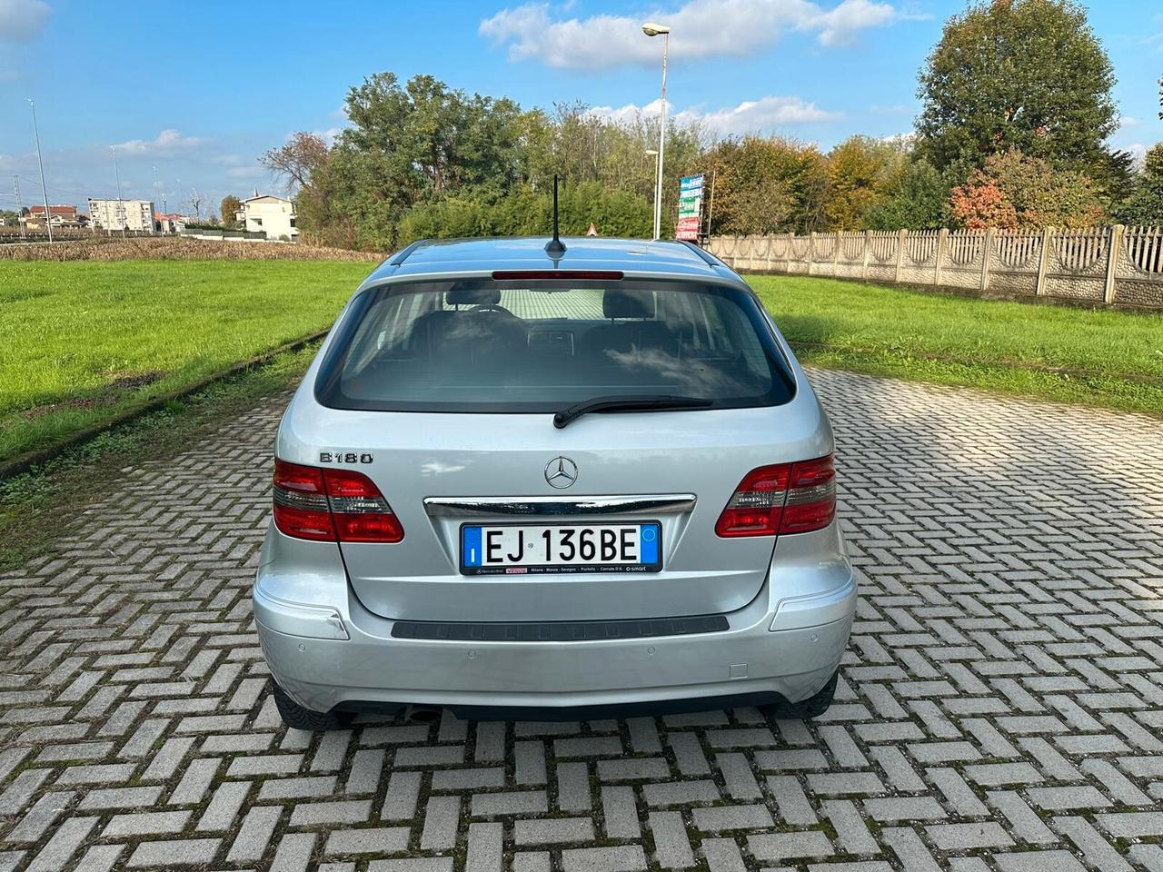 Mercedes-benz B 180 B 180 BlueEFFICIENCY Executive