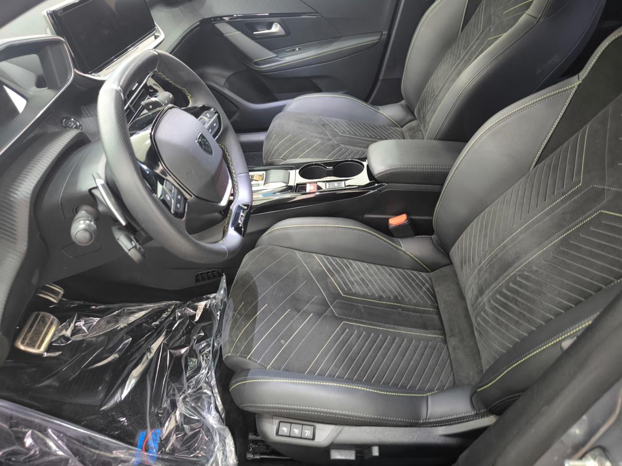 Peugeot 208 Hybrid 145 e-DCS6 GT Exclusive