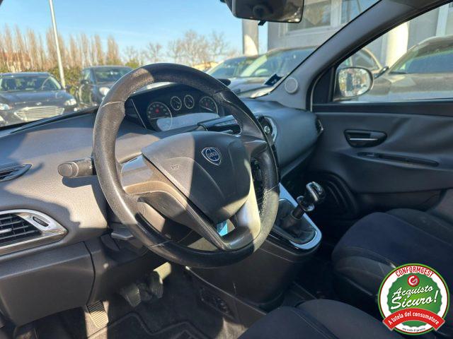 LANCIA Ypsilon 1.2 69 CV 5 porte Gold