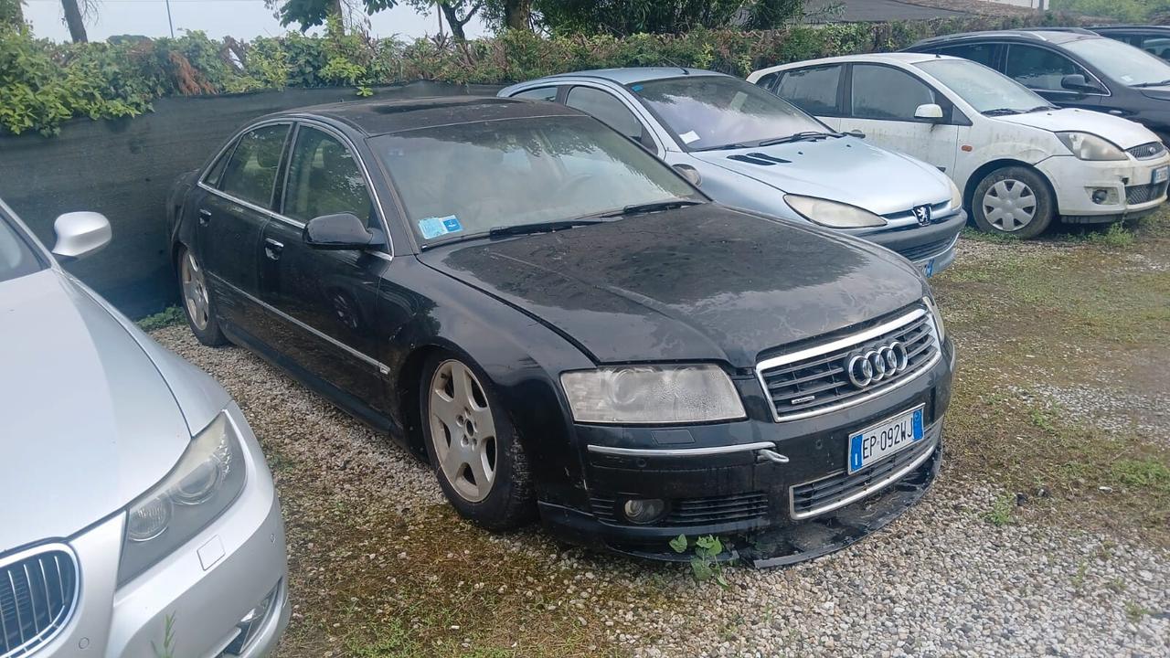 Audi A8 4.2 V8 FSI quattro tiptronic