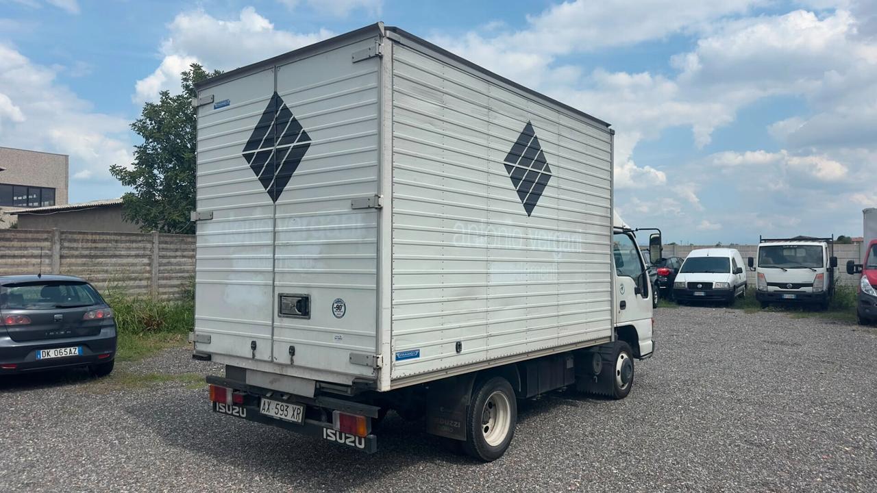 Isuzu NPR/NKR NPR 65 3.9 TD PL Telaio Cabinato