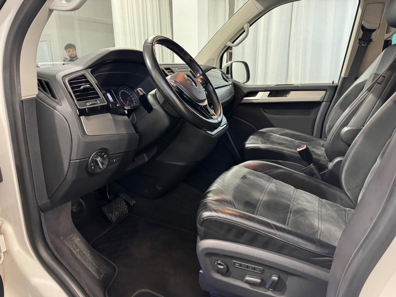 Volkswagen Multivan 2.0 TDI 199CV DSG 4Motion Highline Generation Six