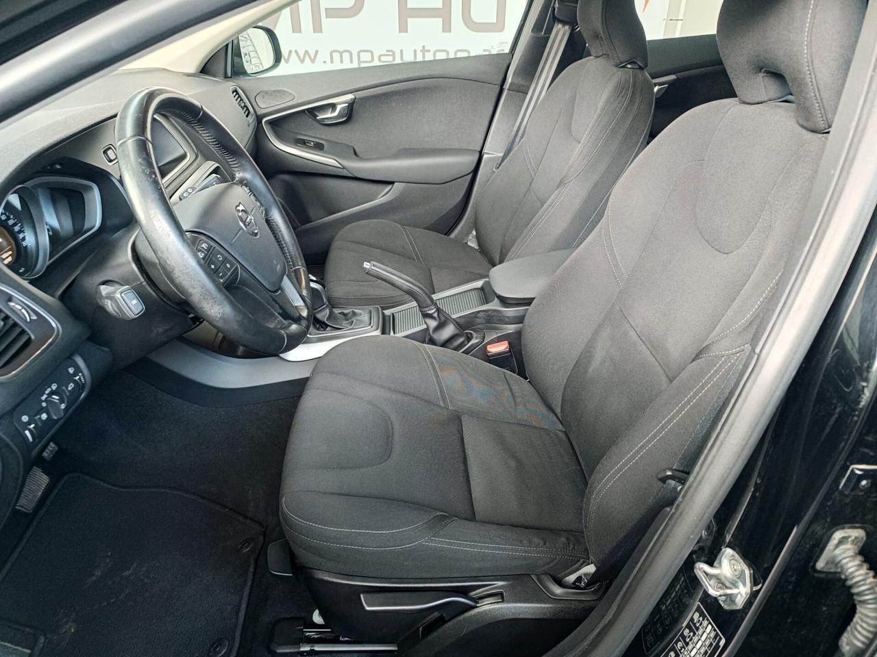 Volvo V40 Cross Country D2 Geartronic Momentum