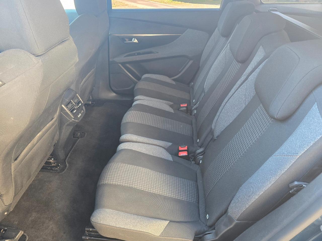 Peugeot 5008 BlueHDi 130 S&S EAT8 Active Pack