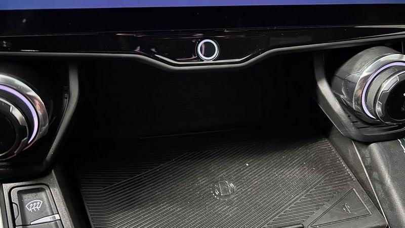 Lynk & Co 01 01 PHEV