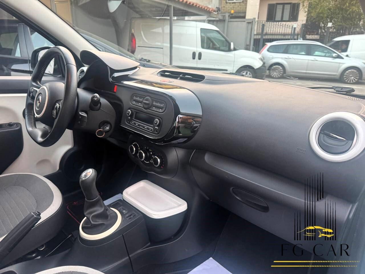 Renault Twingo 1.0 SCe Live 02/2015