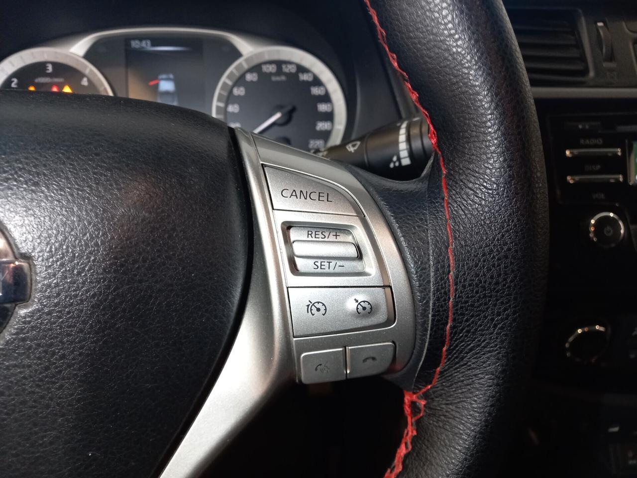 Nissan Navara 2.3 dCi 4WD King Cab Acenta