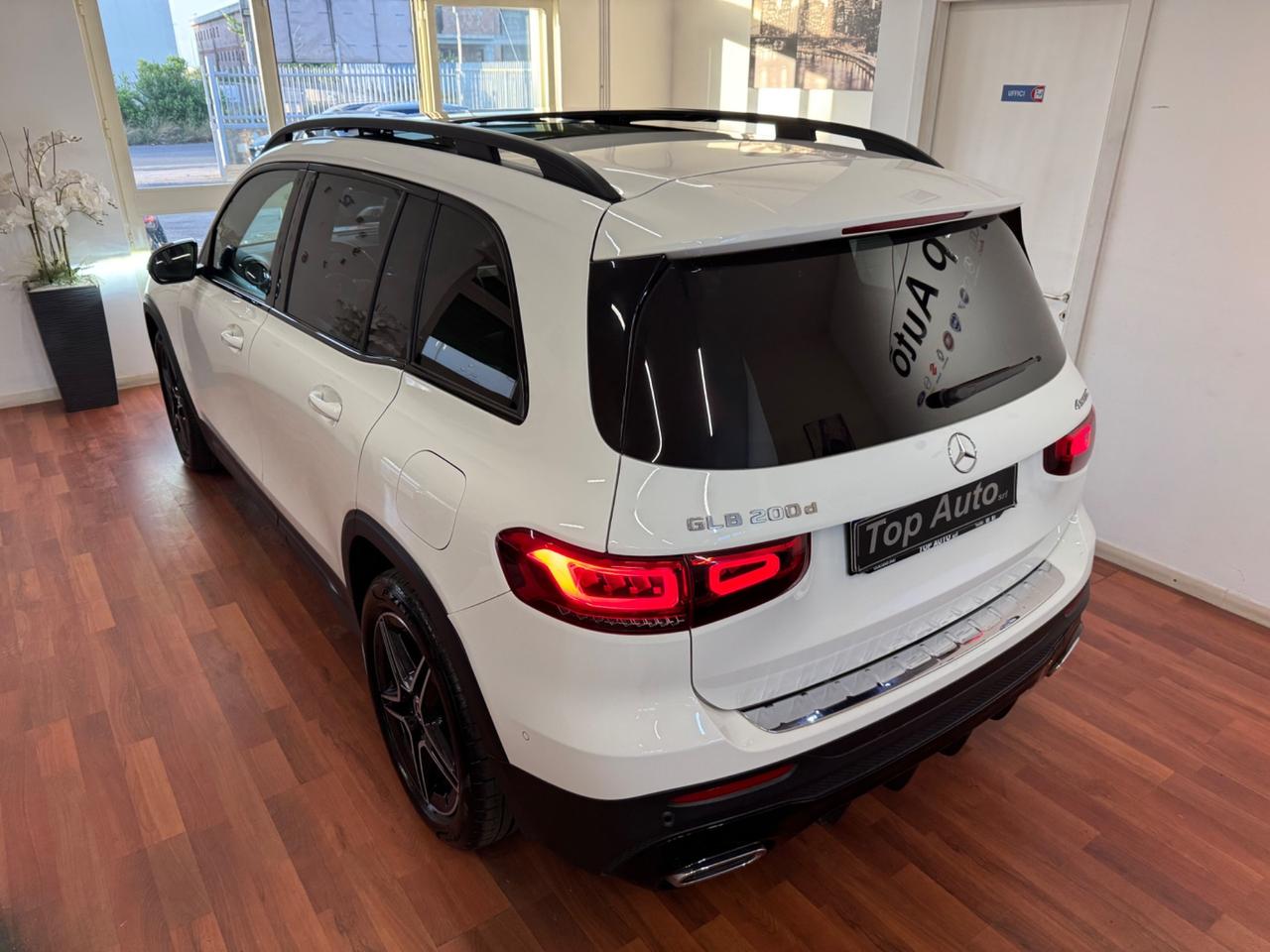MERCEDES-BENZ GLB 200 d AUT. 4MATIC AMGLINE PREMIUM PLUS