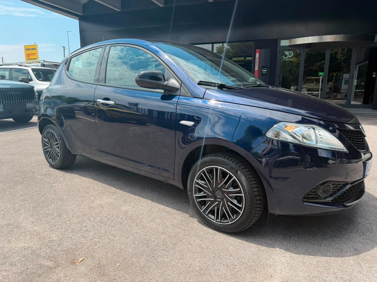 Lancia Ypsilon 1.0 FireFly 5 porte S&S Hybrid Ecochic Gold