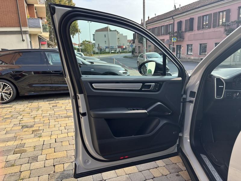 Porsche Cayenne 3.0 tiptronic MATRIX-TETTO-NAVI-21"