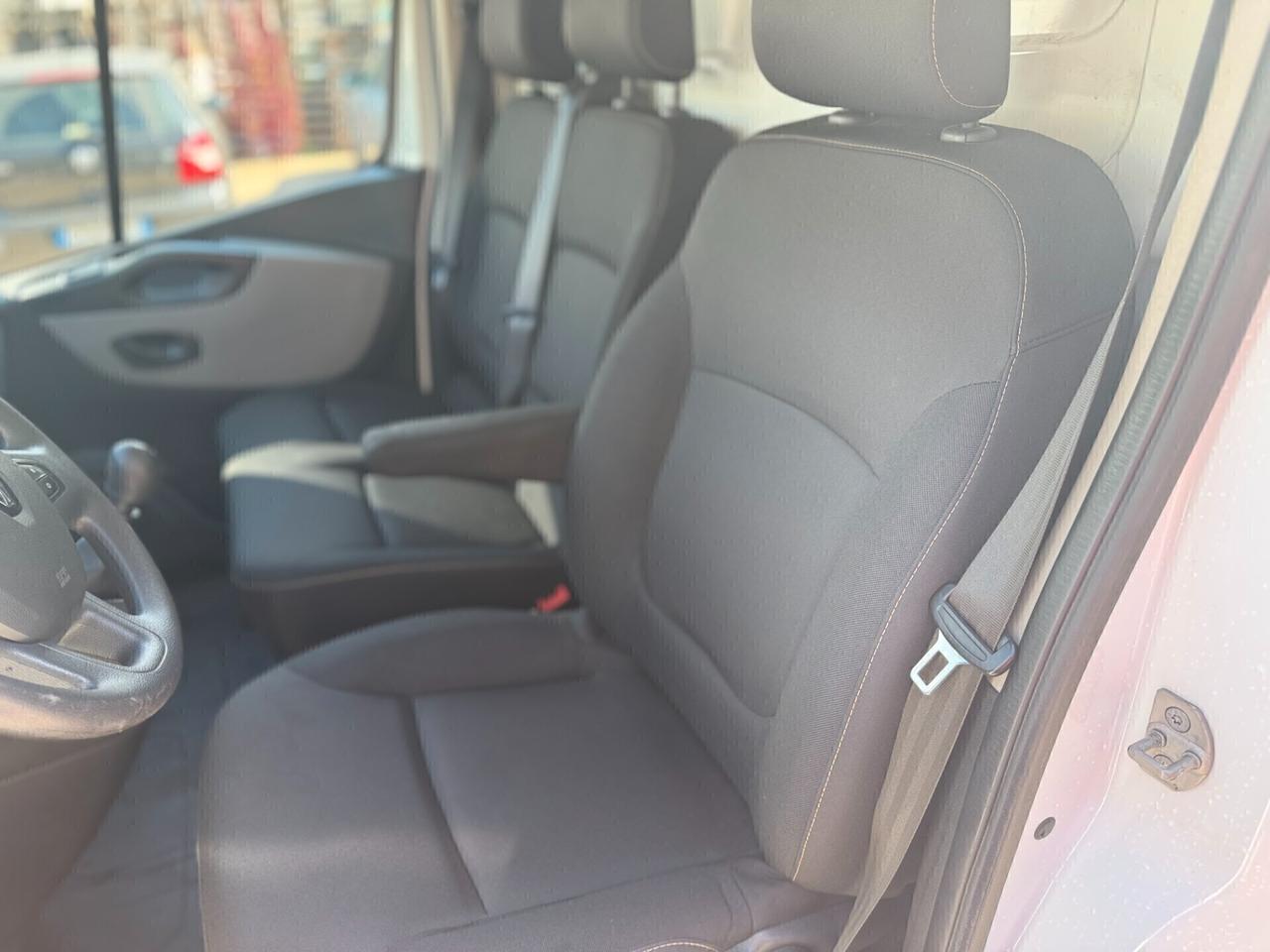 RENAULT TRAFIC T29 TETTO ALTO- FINANZIABILE