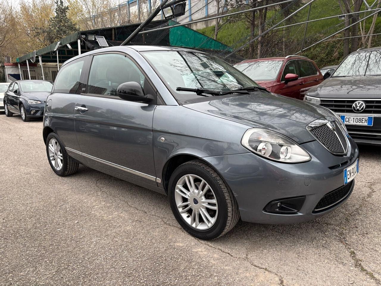 Lancia Ypsilon 1.2 69 CV Unyca OK Neopatentati