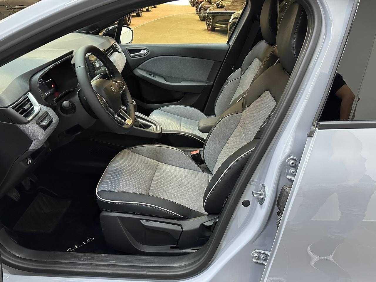 RENAULT Clio V 2023 - Clio 1.0 eco-g Techno 100cv