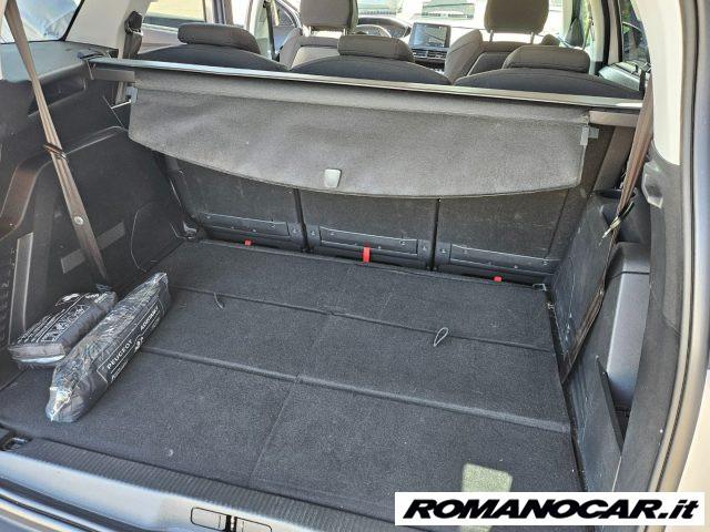 PEUGEOT 5008 BlueHDi 130 EAT8 Business NAVY 5P