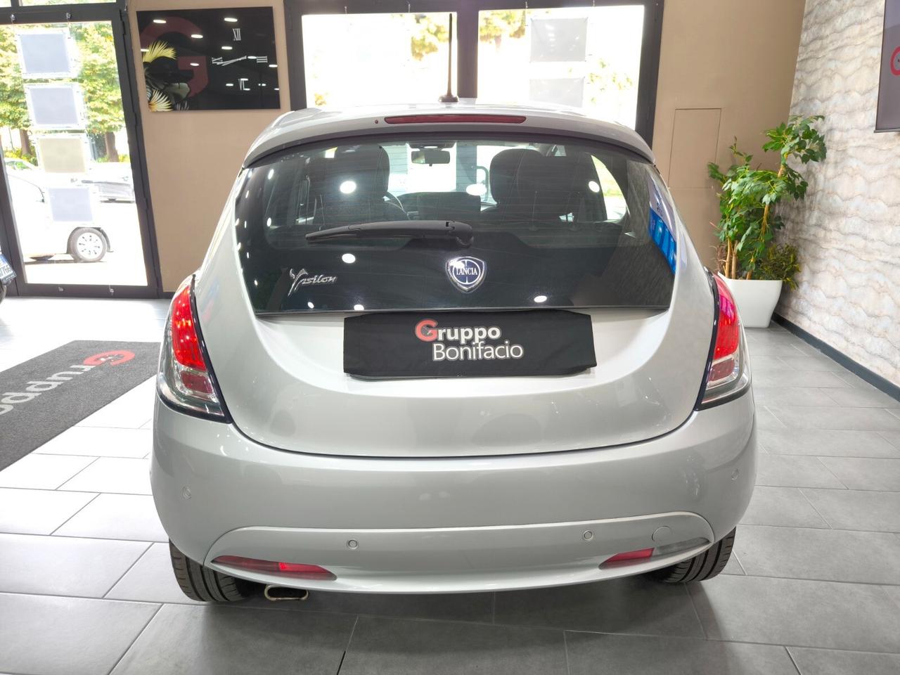 Lancia Ypsilon 1.2 69 CV 5 porte S&S Gold