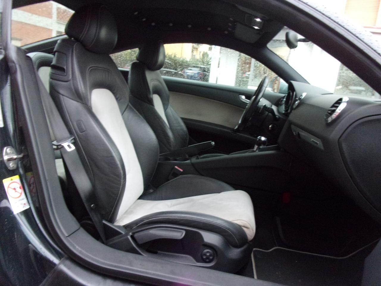 Audi TT TTS Coupé 2.0 272 CV TFSI quattro S tronic