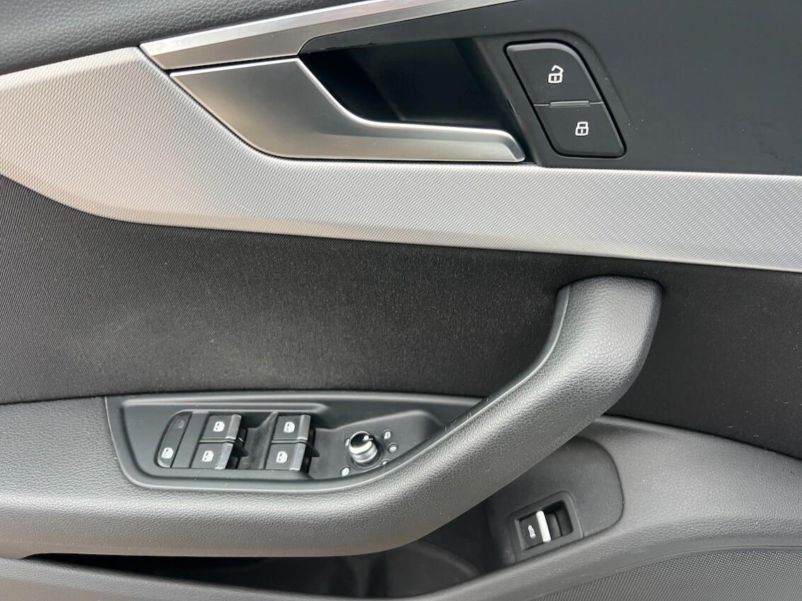 Audi A4 40 2.0 tdi Sport S-Line quattro 190cv s-tronic