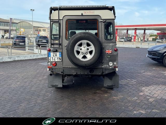 LAND ROVER Defender 110 2.5 Td5 cat S.W. SE