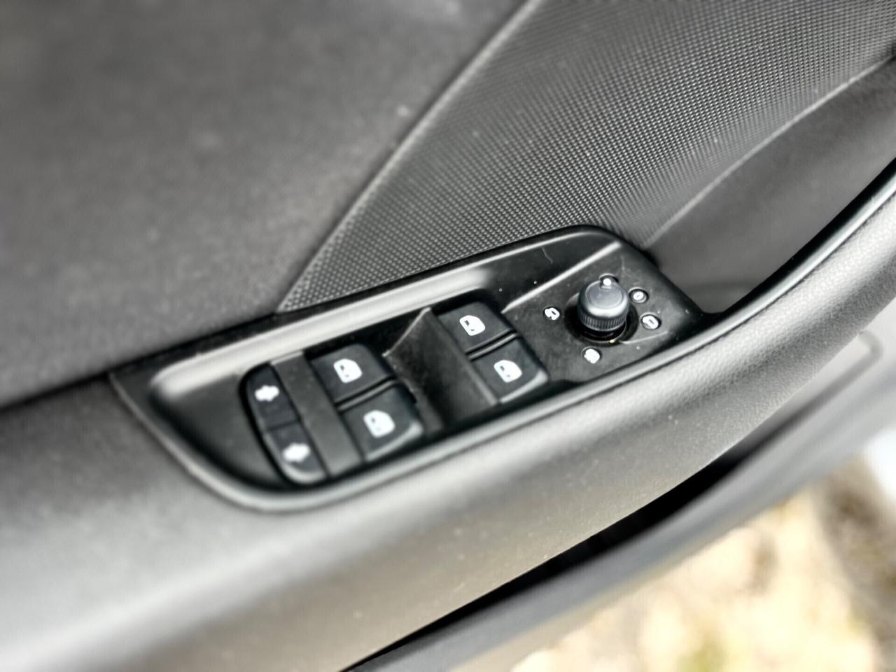 Audi A3 SPB 1.6 TDI S tronic*NAVI*SENSORI*UNIPRO
