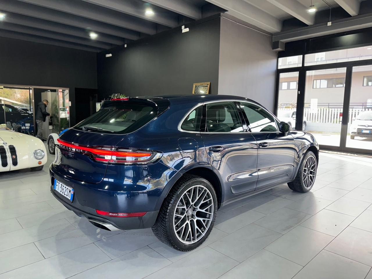 Porsche Macan 2.0 PASM