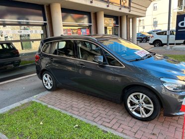 Bmw 2er Active Tourer 220d xDrive Luxury aut. - 7 POSTI - 4X4