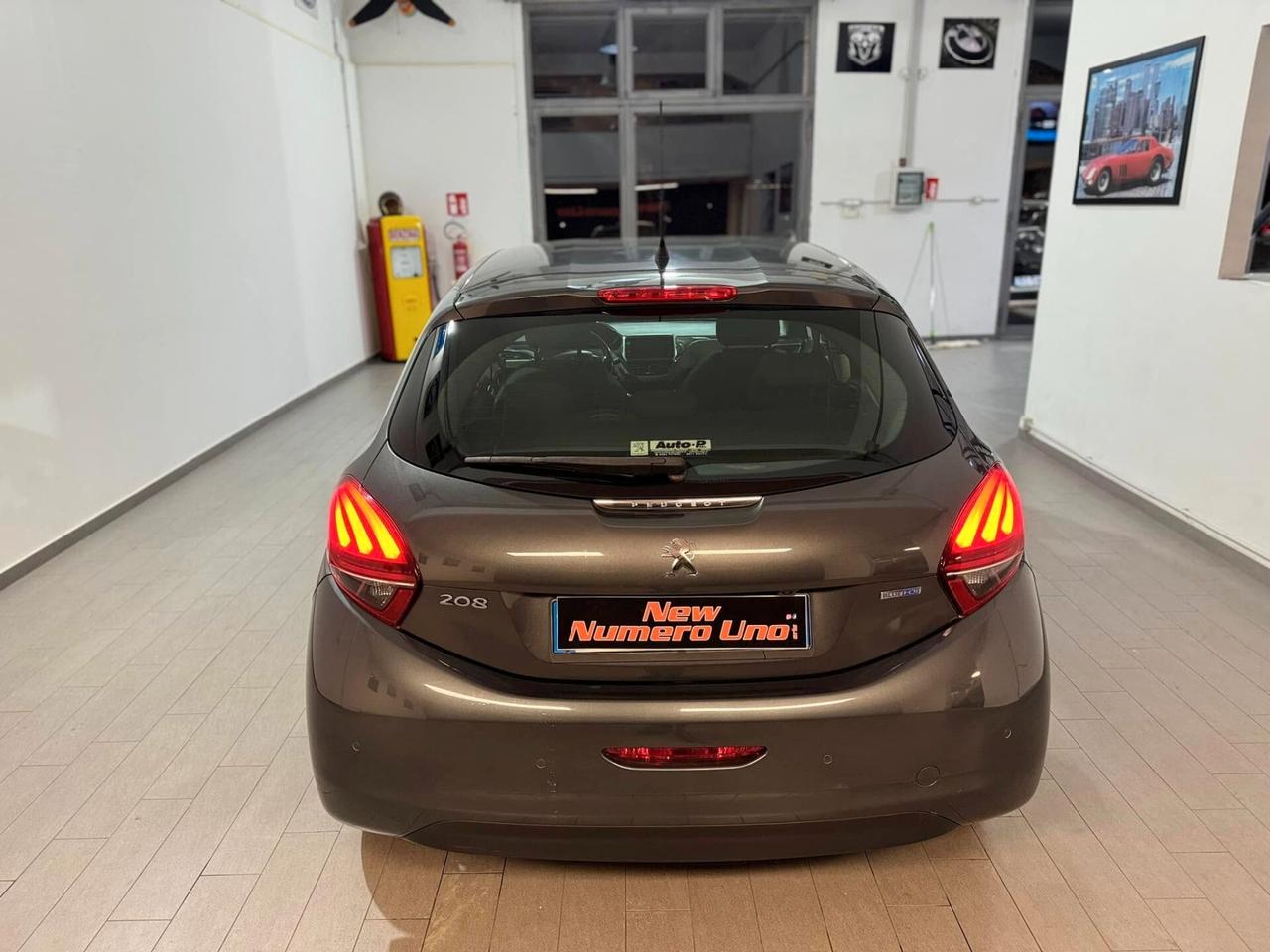 Peugeot 208 Peugeot 208 1.6 Bluehdi 75cv Allure 2015