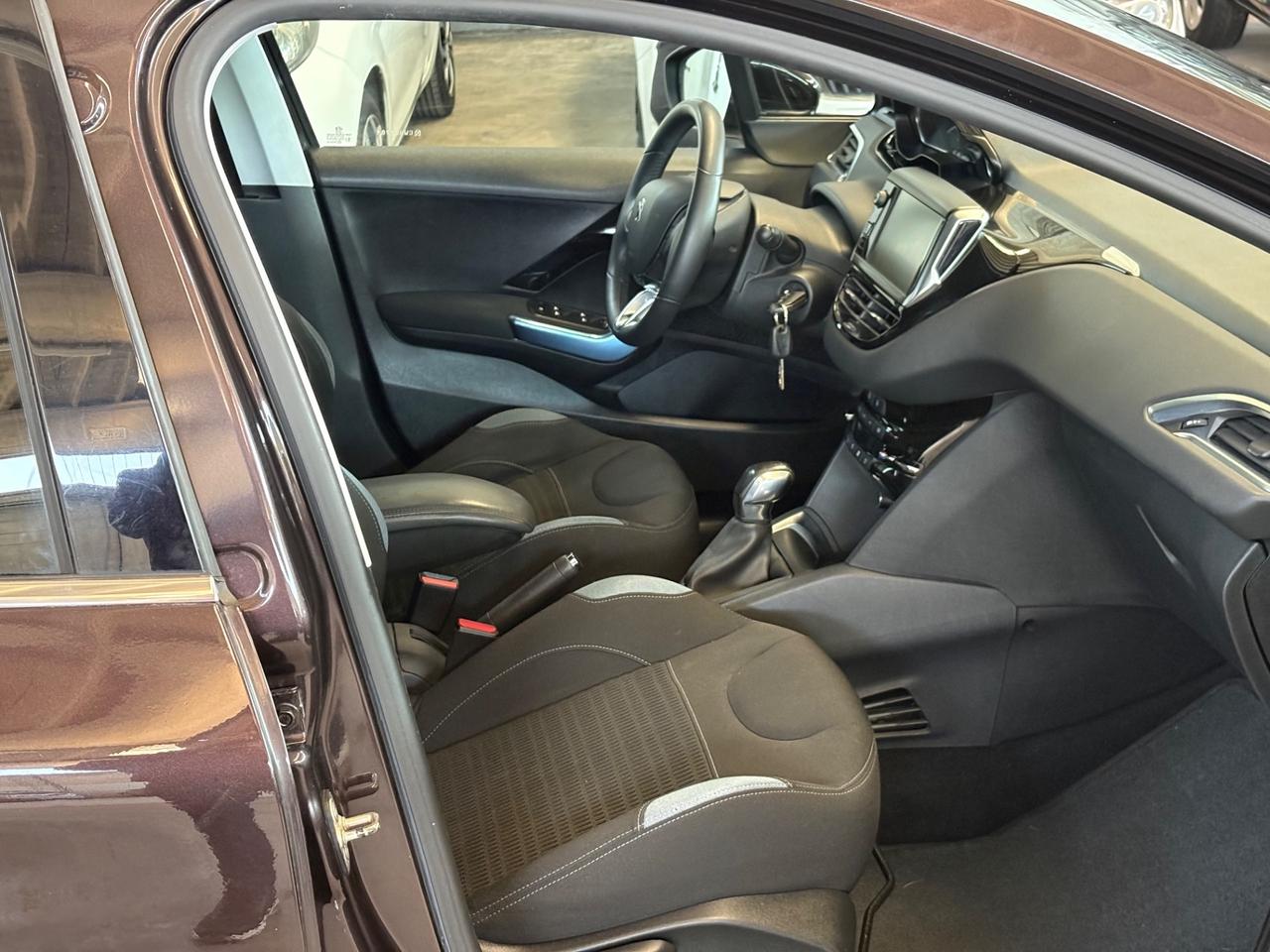 Peugeot 208 1.6 VTi 120 CV 5 porte Allure