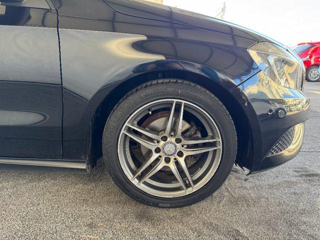 MERCEDES-BENZ A 180 CDI Premium