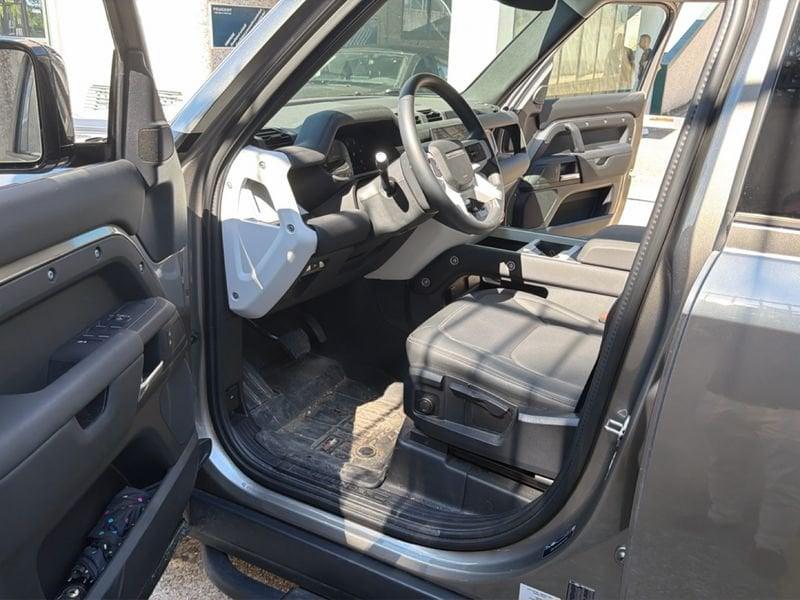 Land Rover Defender 3.0 D6 200 110 S AWD auto. N1 autocarro
