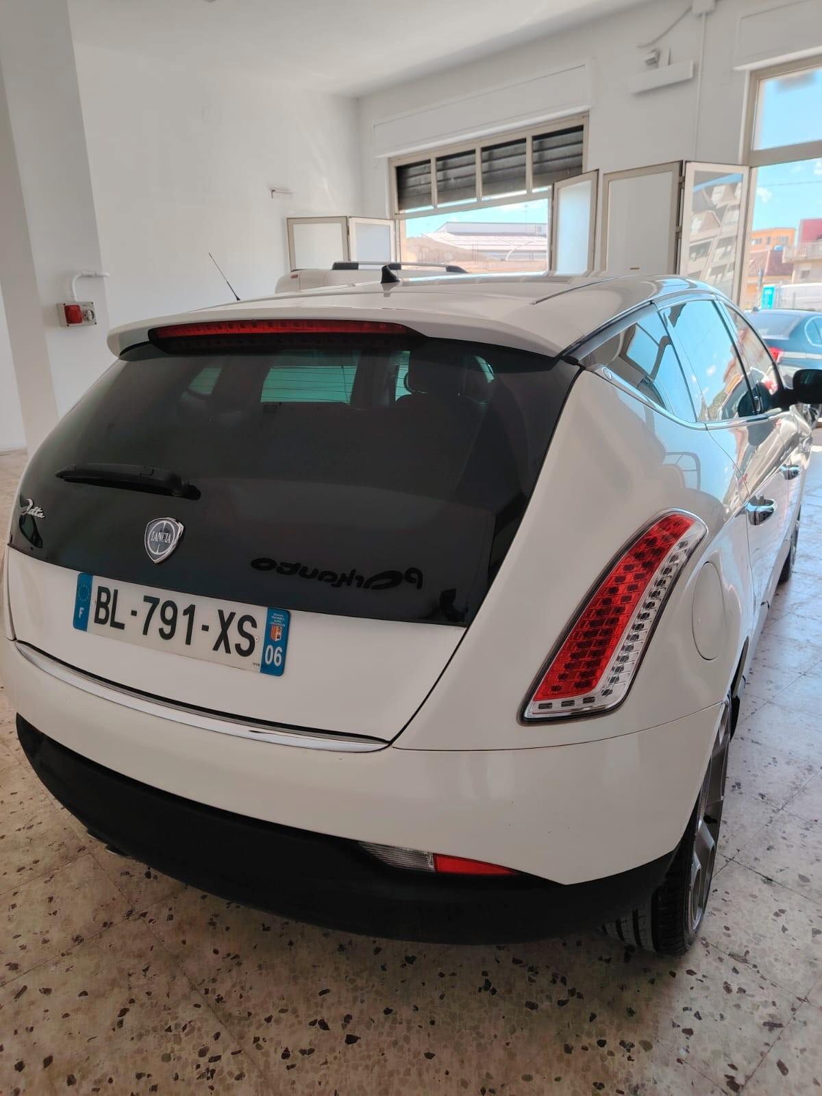 Lancia Delta 1.6 MJT DPF Silver 120 cv