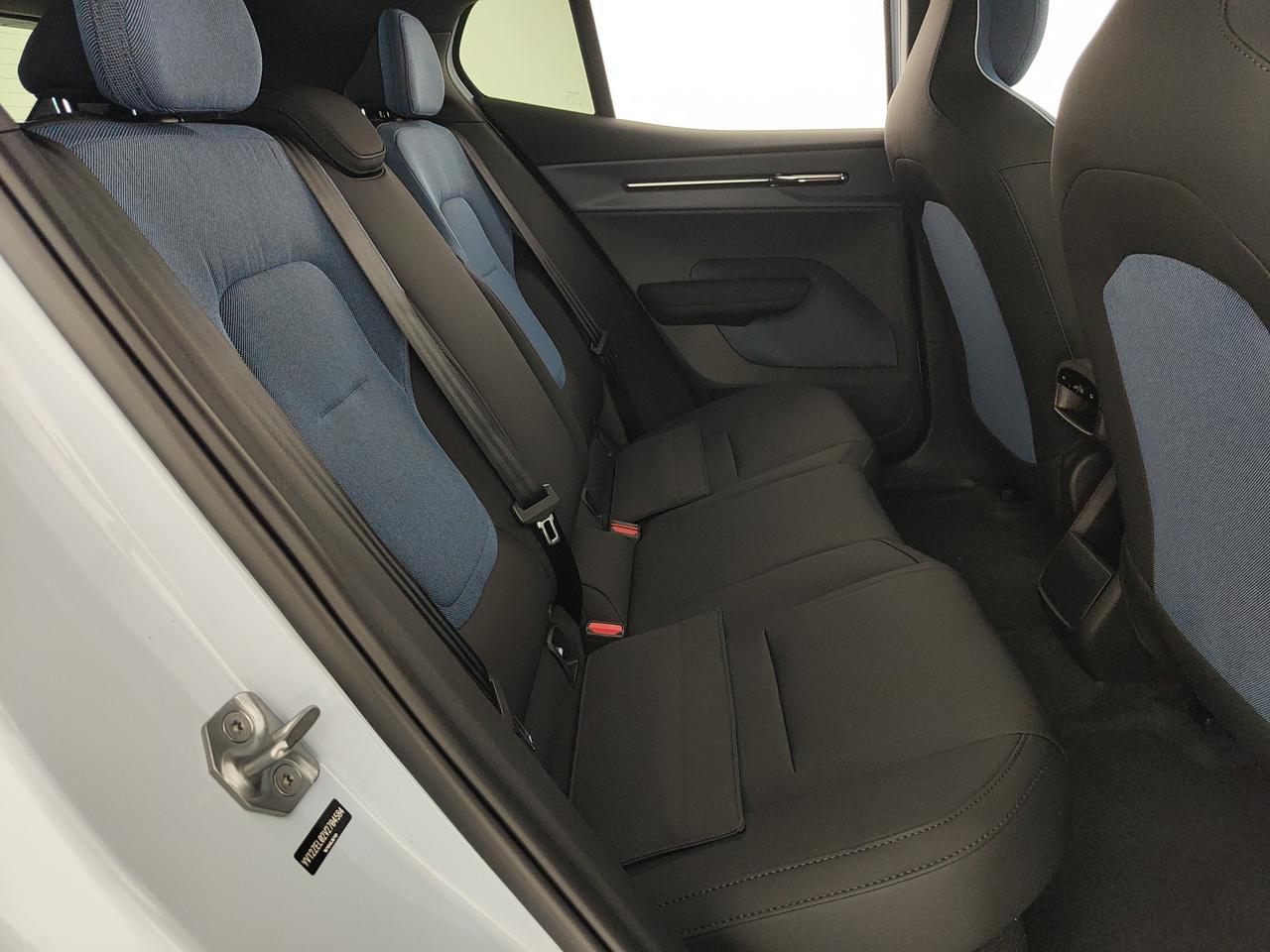 VOLVO EX30 Plus P5 Long Range Electric