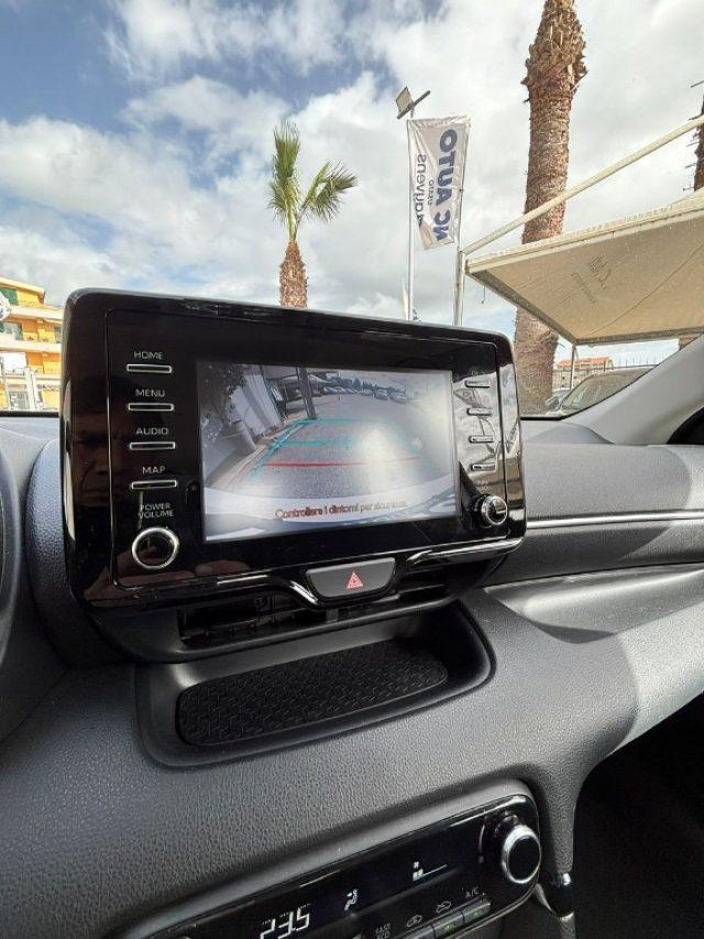 TOYOTA Yaris 1.5 Hybrid 5 porte Business